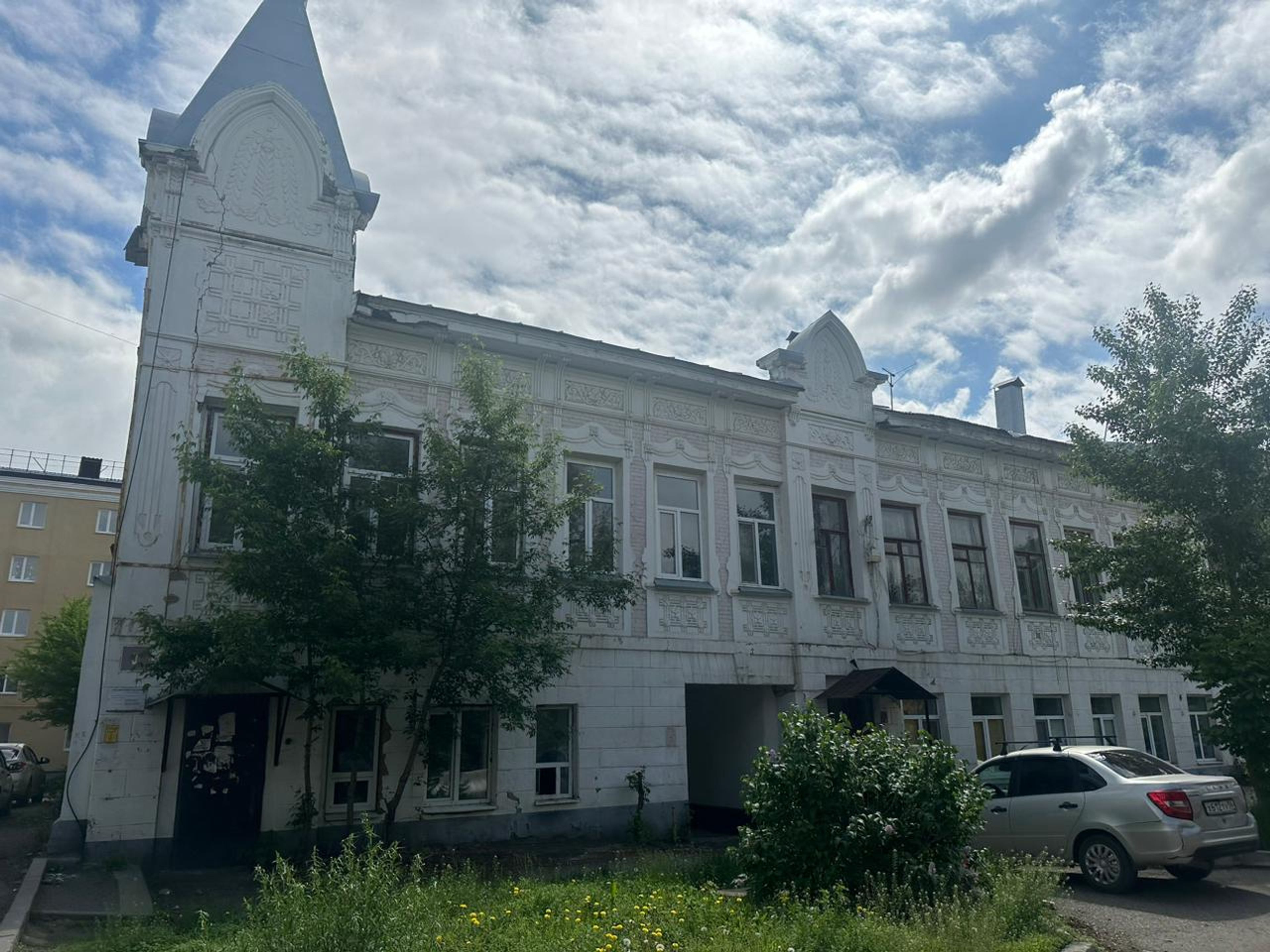Дом торговый в неорусском стиле