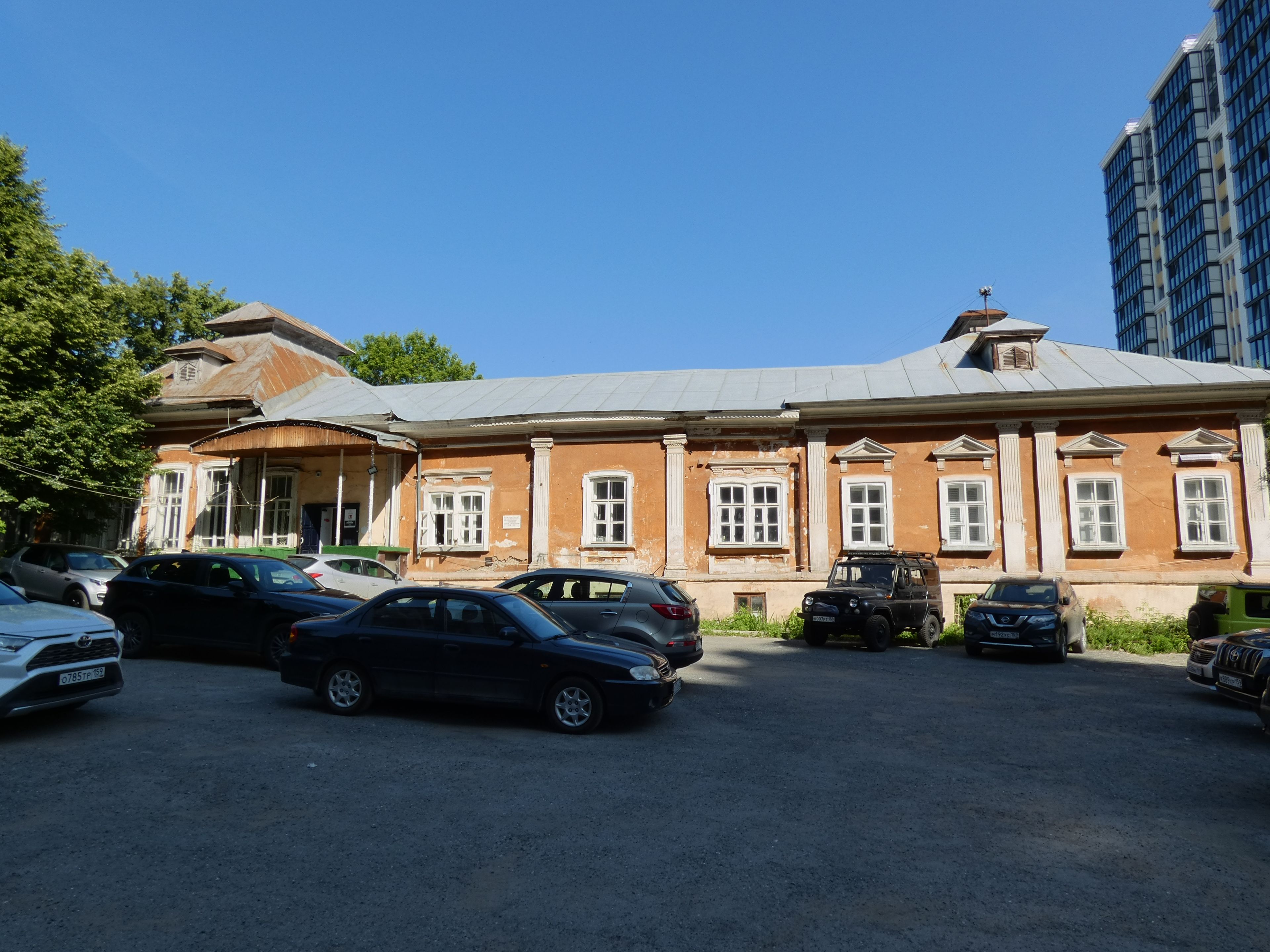 Особняк А.Н. Серикова. Здесь в рабочем клубе им. Толмачева выступали А.В. Луначарский, А.А. Шпагин, Р.С. Землячка