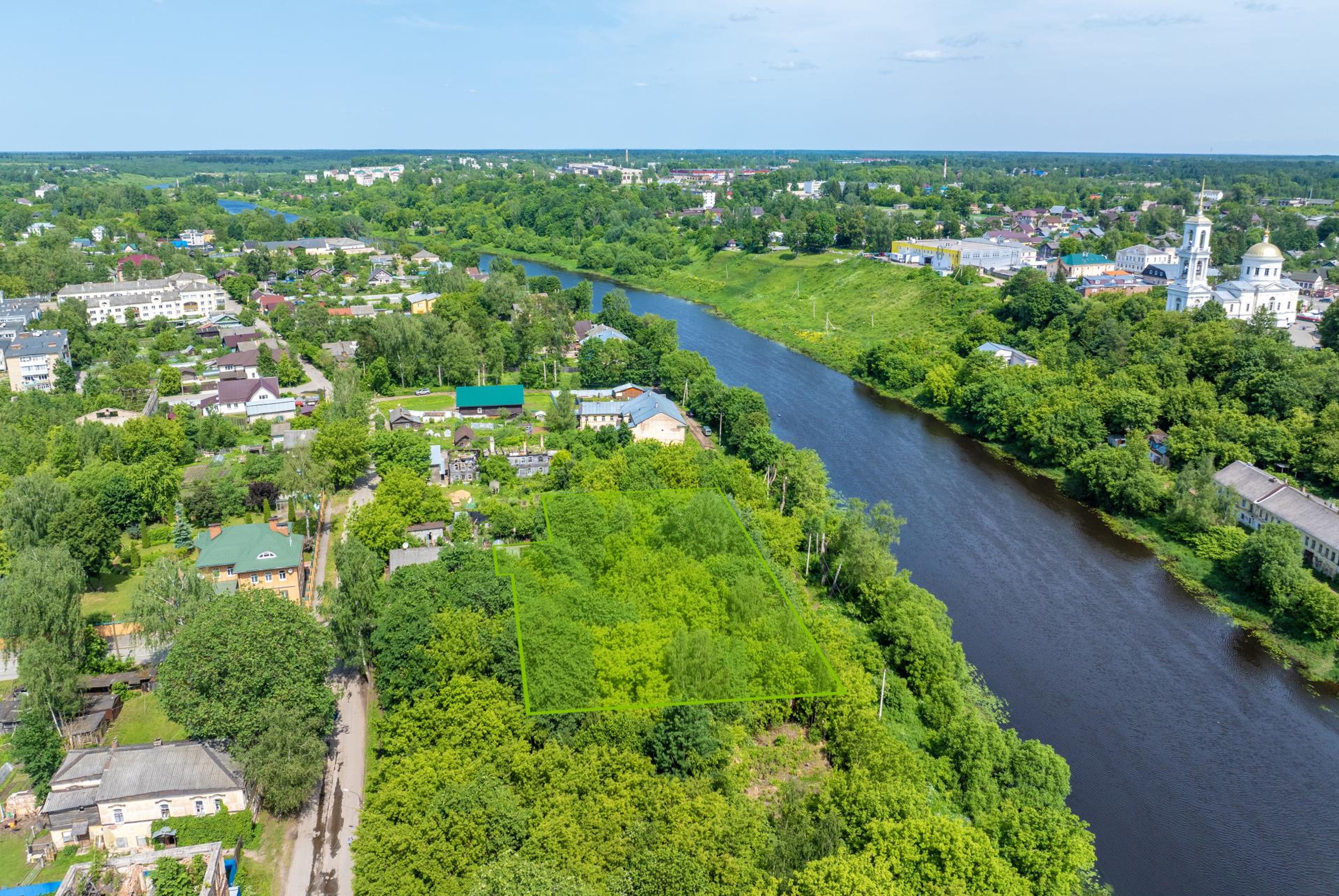 Образец жилой и хозяйственной застройки набережной