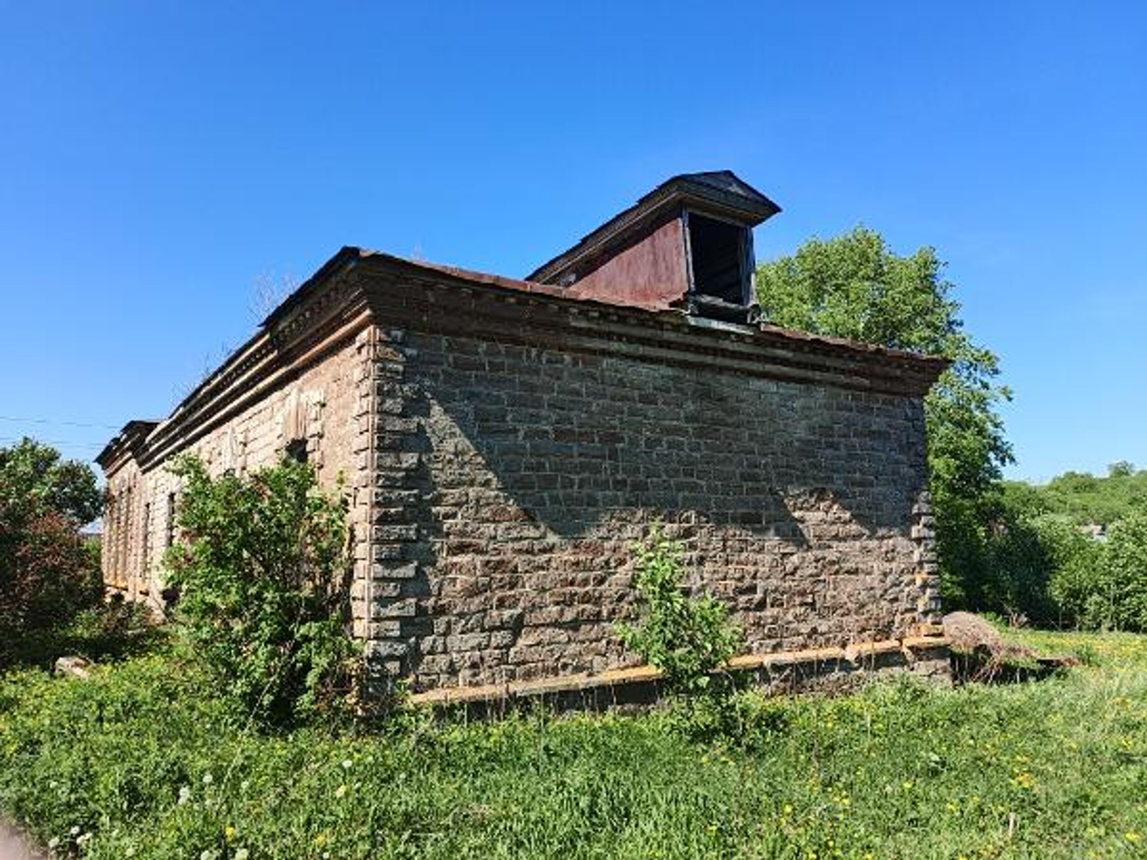 Школа земская